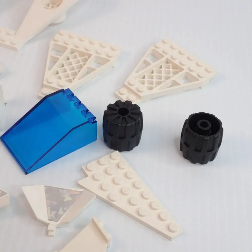 LEGO Space Explorien Starship 6982 Bits and Pieces (NOT A COMPLETE SET)